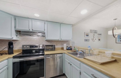 North Ocean City Condo | Oceanside 2bed 2bath condo, close to beach & perfect for families!