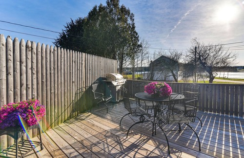 Bass Harbor Cottage | Oceanside Bass Harbor Home w/Peaceful Deck!