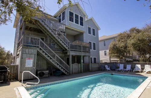 Ocean Sands House | Oceanside, Close to beach, private pool, Hot Tub, OL1, Wild and Wonderful