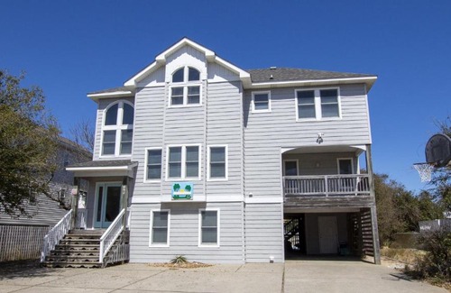 Ocean Sands House | Oceanside, Close to beach, private pool, Hot Tub, OL1, Wild and Wonderful