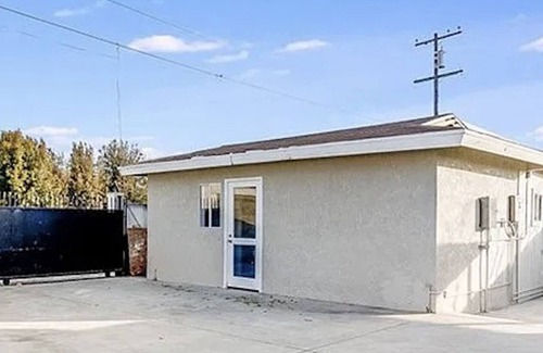 East Side Capistrano Cottage | Oceanside Coastal Cottage Nestled On A Quiet Street