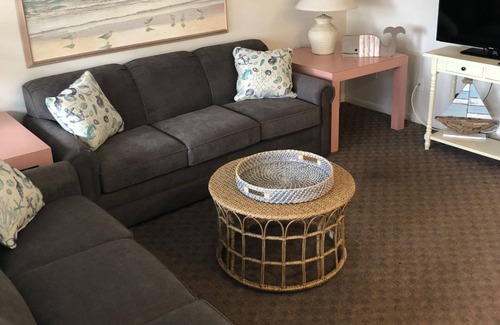 Ocean City Condo | Oceanside Condo on Beach and Boardwalk Ramp