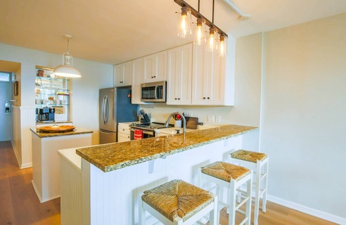 Isle of Palms Condo | Oceanside Condo with Ocean Views, Renovated Kitchen, Covered Balcony & New Flooring