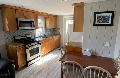 West Hyannisport Cottage | Oceanside Cottage condo next to beach 2bedroom 1bath for 4-6 people