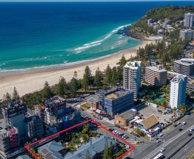 Burleigh Heads Apartment | Oceanside Cove