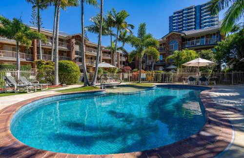 Burleigh Heads Apartment | Oceanside Cove