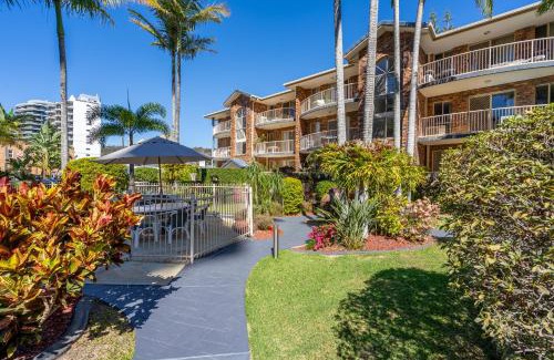 Burleigh Heads Apartment | Oceanside Cove