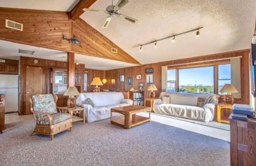 Hatteras Cottage | Oceanside EV Friendly Cottage 4 Lots to Beach