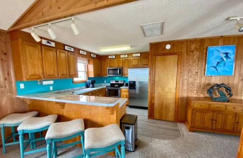 Hatteras Cottage | Oceanside EV Friendly Cottage 4 Lots to Beach
