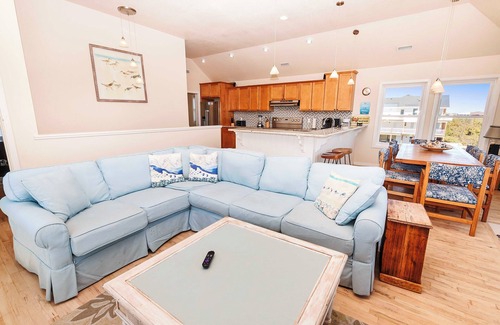 Carova Beach House | Oceanside, Priv Pool, Hot Tub, Foosball, Wild Horses- 4x2177, Frosty Shores