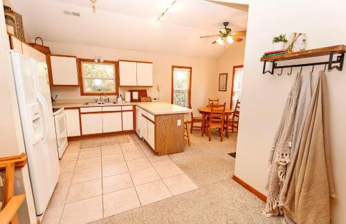 Carova Beach House | Oceanside, Remote Quiet Area, Secluded, Screened Porch, 4x2018, Wash Woods
