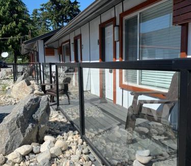 Davis Bay Hotel | Oceanside Villas