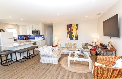 Corolla House | Oceanside, Wild Horses! Beach getaway, remote location, 4x1701, Sandy Paws Retreat