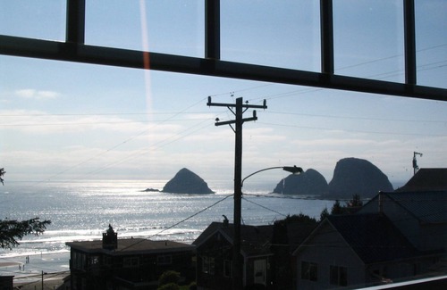 Oceanside House | Oceansidespot: Open-Floor Plan Home With Hot Tub In Quiet Oceanside, Oregon