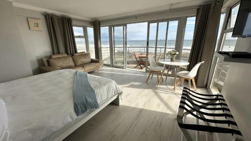 Bloubergstrand House | Oceansnest Guest House