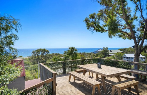 Peppermint Grove Beach House | Oceanview Loft by Peppy Beach Retreats® (6 Adults), Oceanview Loft