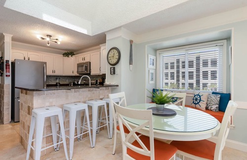 Ocean Drive Condo | Oceanview, 1-Min to Beach, Pool/Hot Tub/Tennis, Beach & Kid-gear + Washer/Dryer!