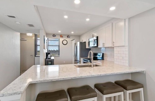 Marco Island Condo | Oceanview 2-bed, 2-bath condo in a secure gated resort on Marco Island, Florida
