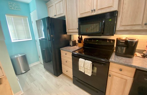 Crescent Beach Condo | Oceanview 2 bedroom Townhouse Summerhouse unit 350