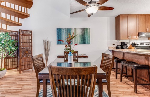 Kihei Condo | ! OCEANVIEW! 2Bdm Reno'd Top-Floor Kamaole Beach