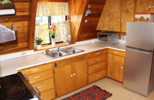 Waldport Cabin | Oceanview A-Frame Cabin - Iconic 70's Architecture by the Sea