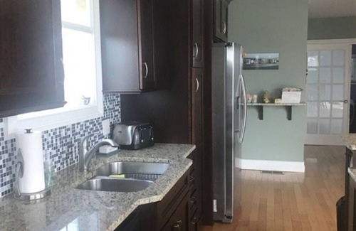 Newport House | Oceanview Beach House with great views and wrap around porch,short walk to beach