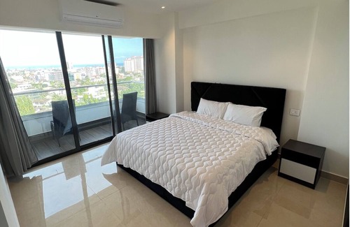 North Ridge Condo | Oceanview City Apt Urban Retreat