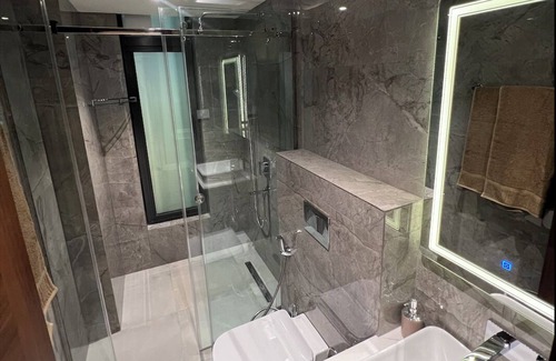 North Ridge Condo | Oceanview City Apt Urban Retreat
