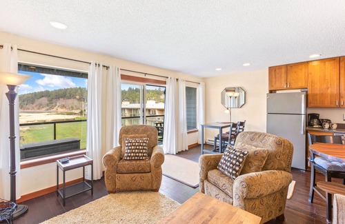 Moclips Condo | Oceanview condo steps from Moclips Beach dunes.