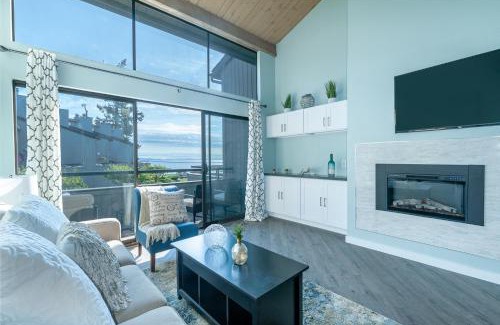 Birch Bay Apartment | Oceanview Escape at Birch Bay with indoor Pool & Hot Tub