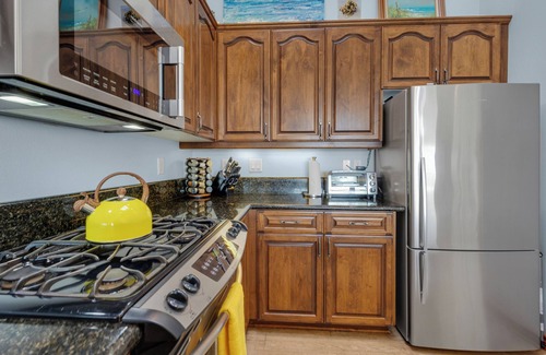 Happy Camp Hideaway House | Oceanview Getaway, Family-Friendly w/Beach Access