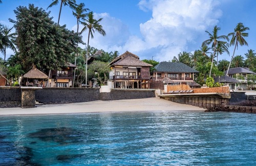 Candi Dasa Apartment | Oceanview Stay – 2 Levels | The Village of Angels Resort