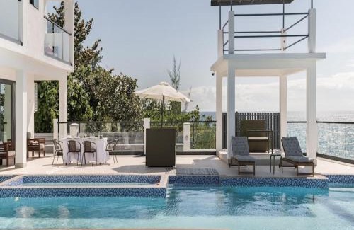Whitehouse Villa | Oceanview lux Villa + Infinity pool, Chef & Butler