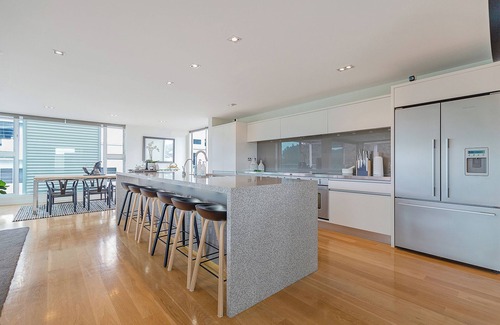 Whangamata House | Oceanview Oasis - Whangamata Luxury Holiday Home
