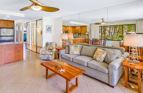 Honokowai Condo | OCEANVIEW - Papakea H107 AC, King Bed, Ground Corner Unit