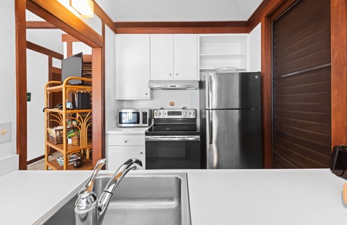 Poipu Condo | Oceanview Penthouse Condo Just 50 Yards From the Beach! A/C, Pool, Hot Tub, Gym