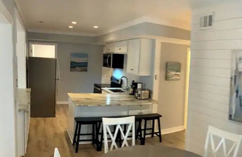 Tybee Island House | Oceanview+Sleeps 14+Steps 2 Bch+Beachside Butler+Parking+Tybeeland