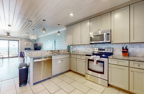Miramar Beach House | Oceanview townhome with balcony, shared pool, central AC, & WiFi - walk to beach