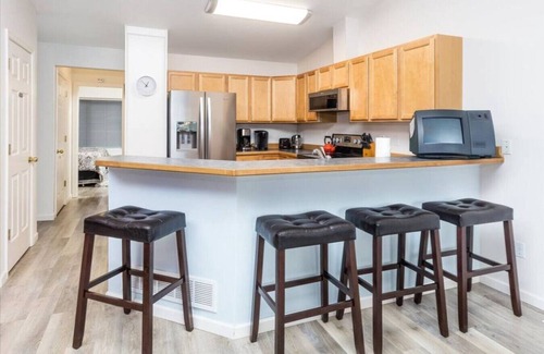 Seward House | Oceanview Townhouse, Spacious Three Bedroom, Sleeps 8