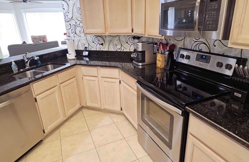 Palmetto Dunes Condo | Oceanview Windsor -Steps to the Beach , 5 min to spa! Paradise