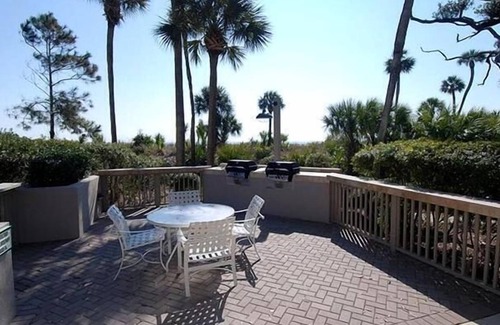 Palmetto Dunes Condo | Oceanview Windsor -Steps to the Beach , 5 min to spa! Paradise