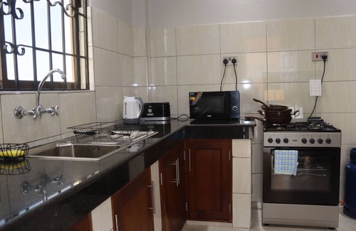 Bamburi Apartment | Oceanview Zuri Penthouse-Meters from the beach