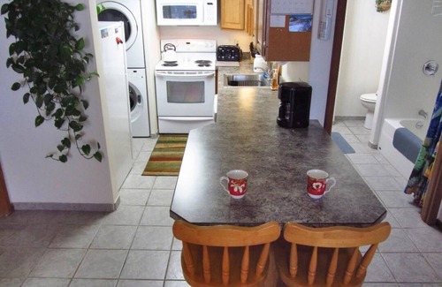 Depoe Bay Apartment | OceanViewCityCenterWiFiCoveredPatioNoTaxWith30-dayStay.