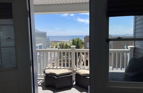 Alden Manor House | Oceanviews from Every Room.Steps to the Beach