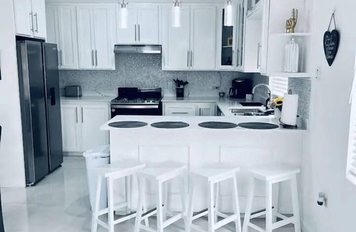 Ocho Rios House | Ochi Modern Boho Villa - Seaside Escape