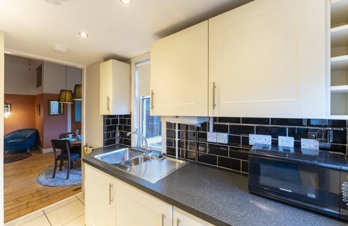 Tillicoultry Apartment | Ochil View - an apartment that sleeps 4 guests in 2 bedrooms