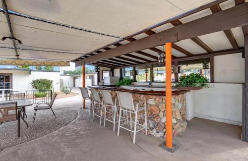 Twin Palms House | Ocotillo Art Lounge - 1BR Posh Condo in South PS