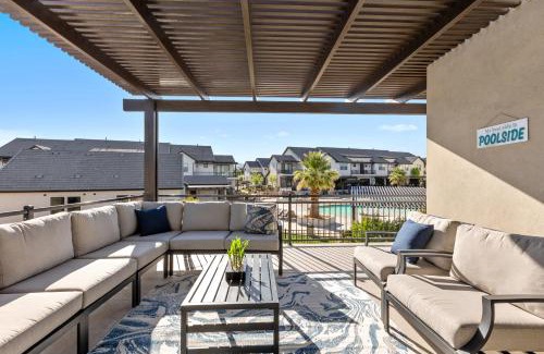 Santa Clara House | Ocotillo Springs 18 Sleeps 23, Community Pool and Hot Tub, Beautiful View of Ocotillo Springs Amenities
