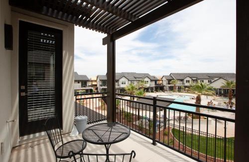 Santa Clara House | Ocotillo Springs 27 Southern Utah Adventure Paddle Boards, Kayaks, Home Gym, Community Pool and Splash Pad