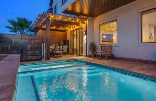 Santa Clara House | Ocotillo Springs 32 l Sleeps 33, 6 Bedrooms with Private Pool and Hot Tub
